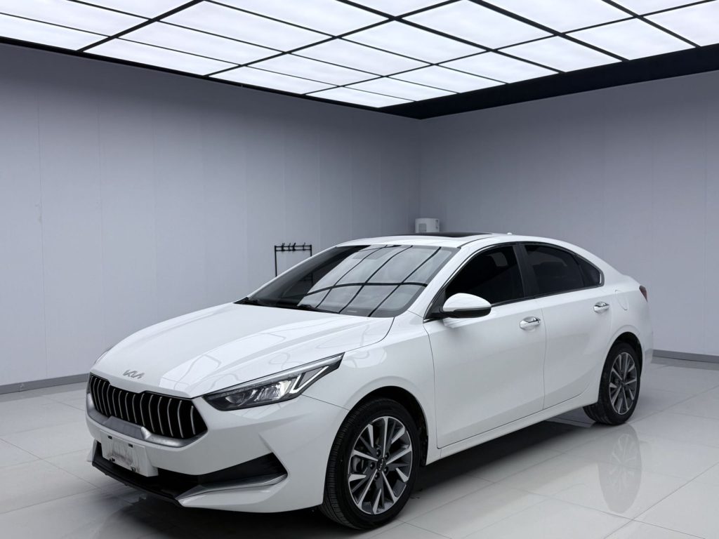 Kia K3 2021 1,5 л CVT Fashion Edition - Huishida Trading