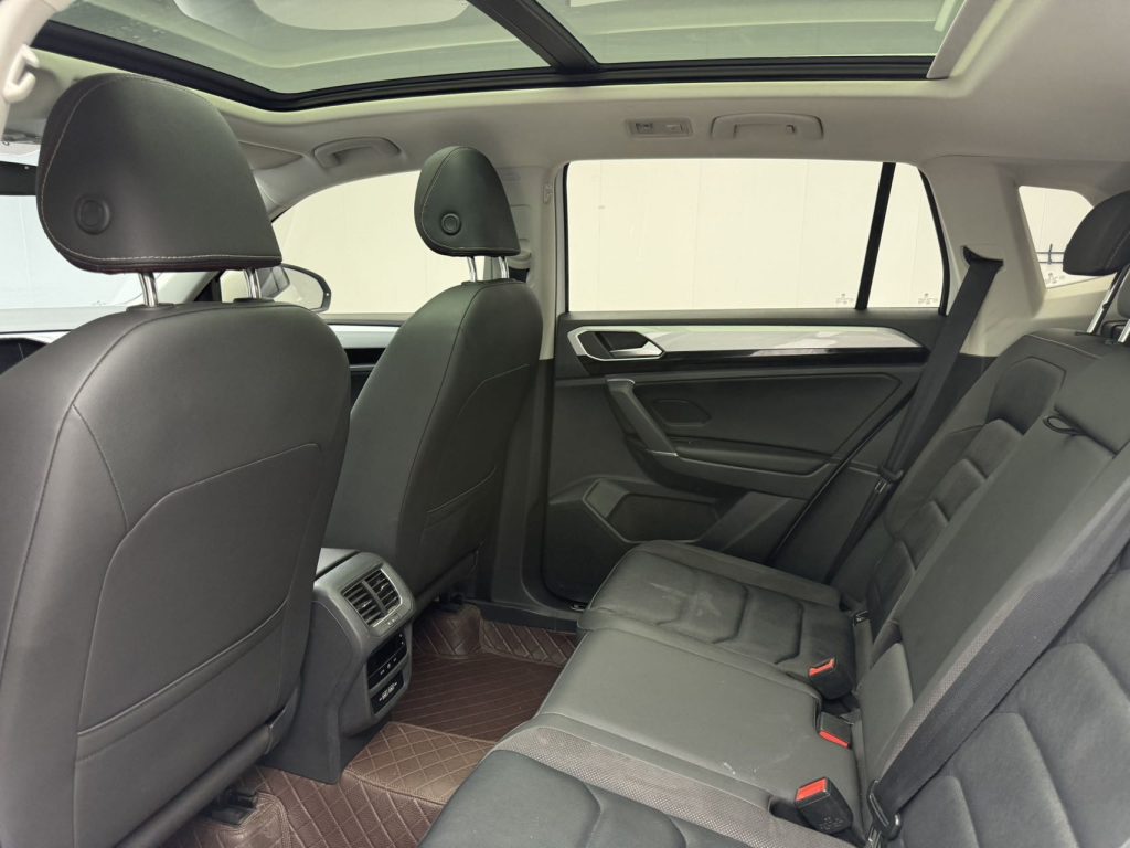 Volkswagen TAYRON 2022 280TSI Двухколесный привод Luxury Smart Connect Edition - Huishida Trading