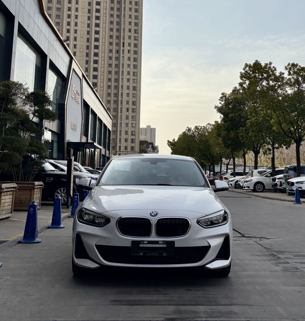 BMW 1 Series 2022 BMW 120i M Sport Edition - Huishida Trading