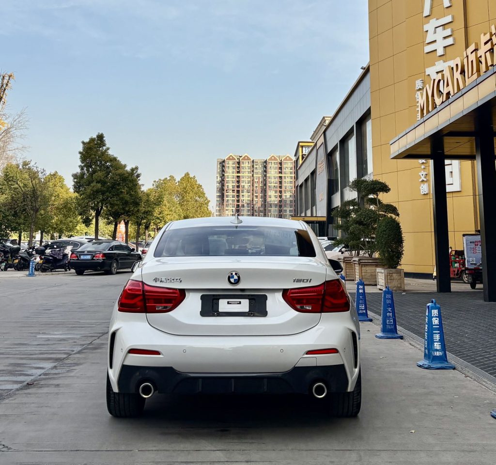 BMW 1 Series 2022 BMW 120i M Sport Edition - Huishida Trading