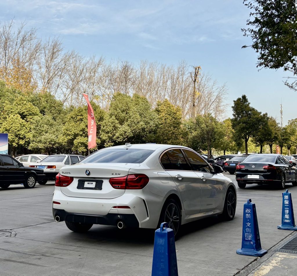 BMW 1 Series 2022 BMW 120i M Sport Edition - Huishida Trading