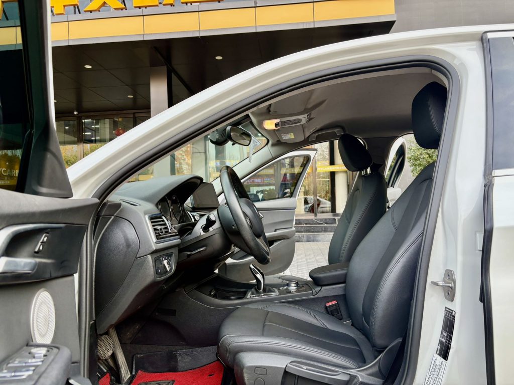 BMW 1 Series 2022 BMW 120i M Sport Edition - Huishida Trading