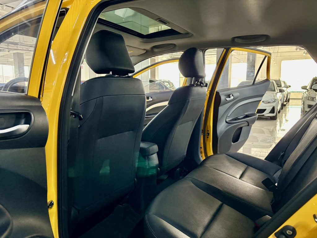 Kia KX1 Модель 2021 года, 1,4 л, CVT, версия с люком - Huishida Trading