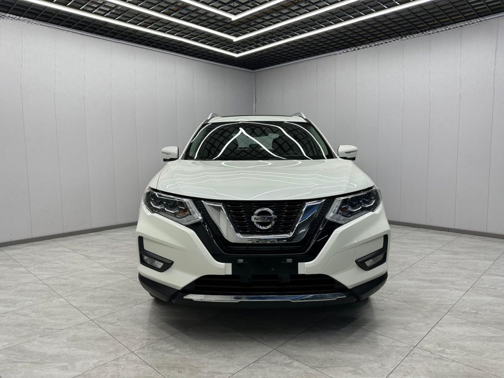 Nissan X-Trail 2023 Classic 2,0 л Передний привод Intelligent Connect Premium Edition - Huishida Trading