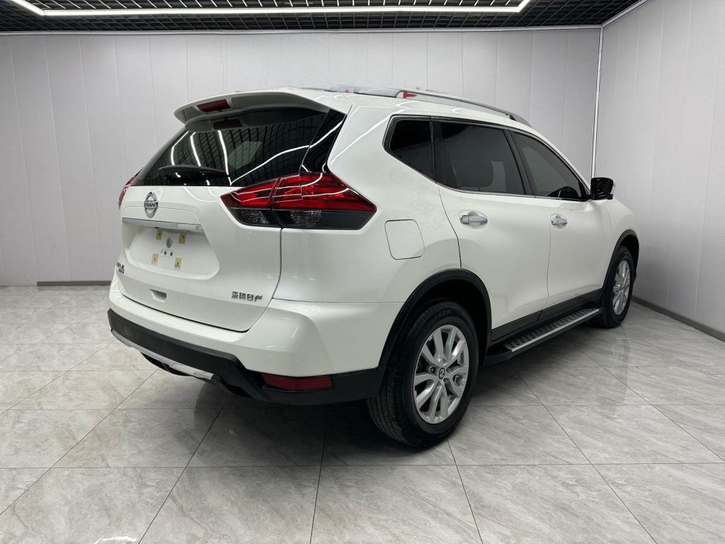 Nissan X-Trail 2023 Classic 2,0 л Передний привод Intelligent Connect Premium Edition - Huishida Trading