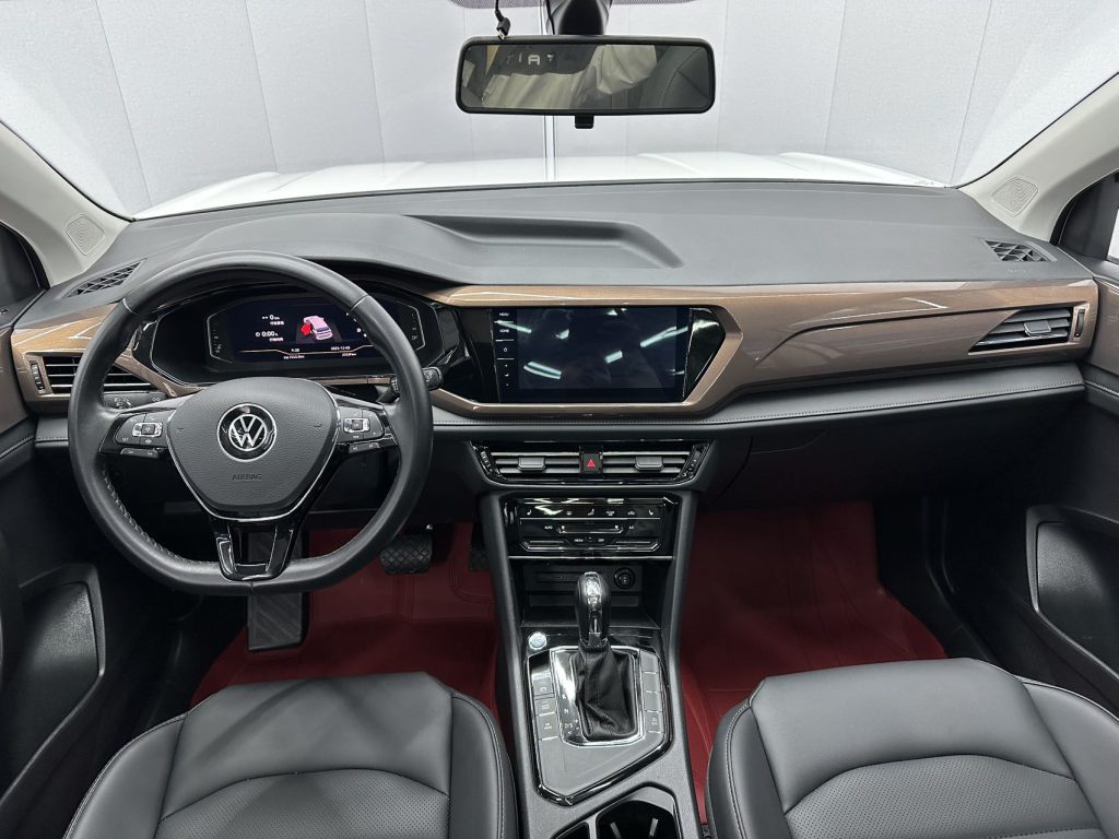 Volkswagen Tharu 2022 280TSI Two-Wheel Drive Luxury Edition - Huishida Trading