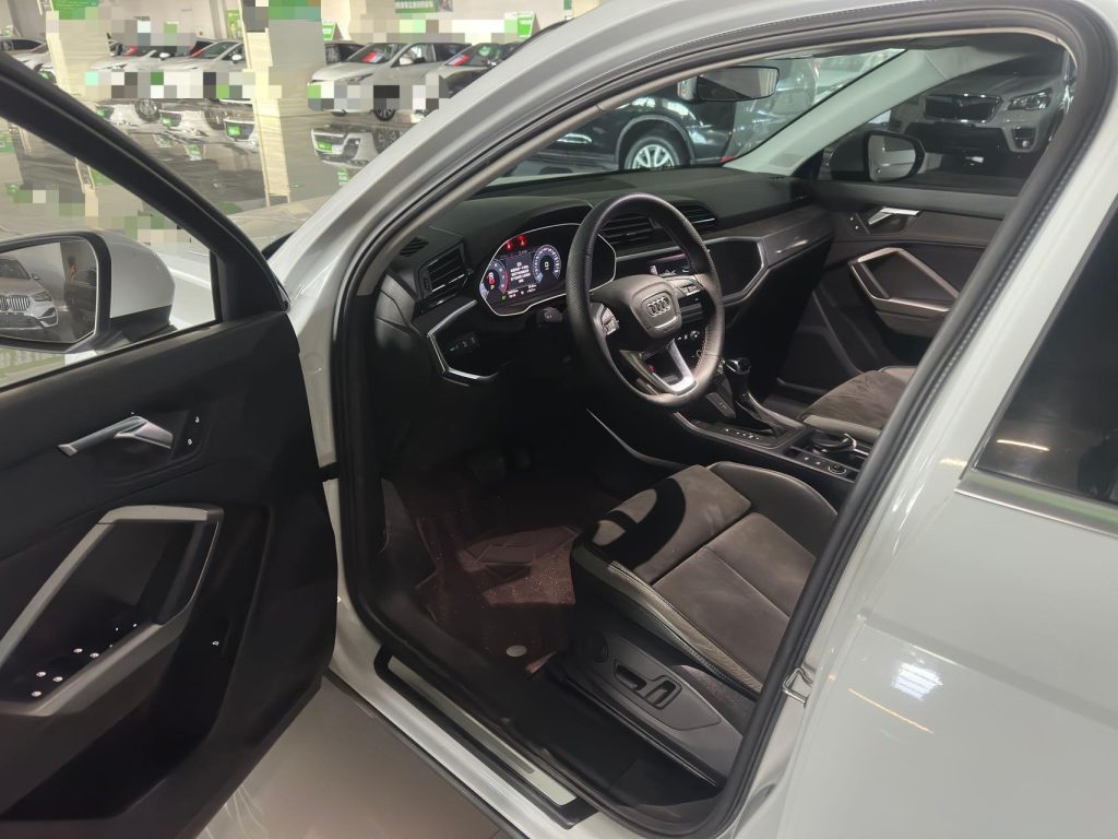 Audi Q3 2021 года 35 TFSI Progressive Dynamic - Huishida Trading