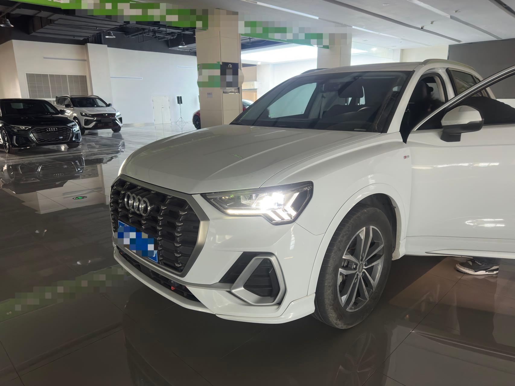 Audi Q3 2021 года  35 TFSI Progressive Dynamic
