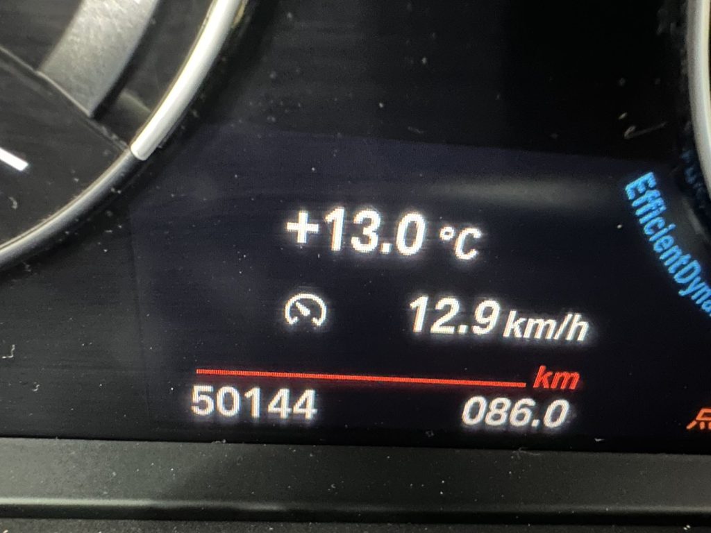 BMW 1 серии белого цвета 2021 года с обновленным дизайном 120i M Sport Night Edition - Huishida Trading