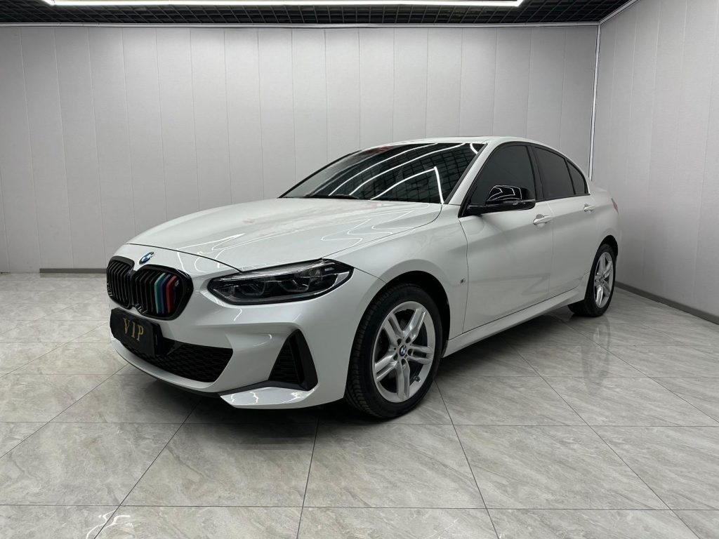 BMW 1 серии белого цвета 2021 года с обновленным дизайном 120i M Sport Night Edition - Huishida Trading