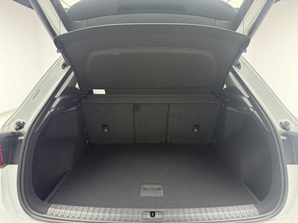 Audi Q3 2022 35 TFSI Sportline - Huishida Trading