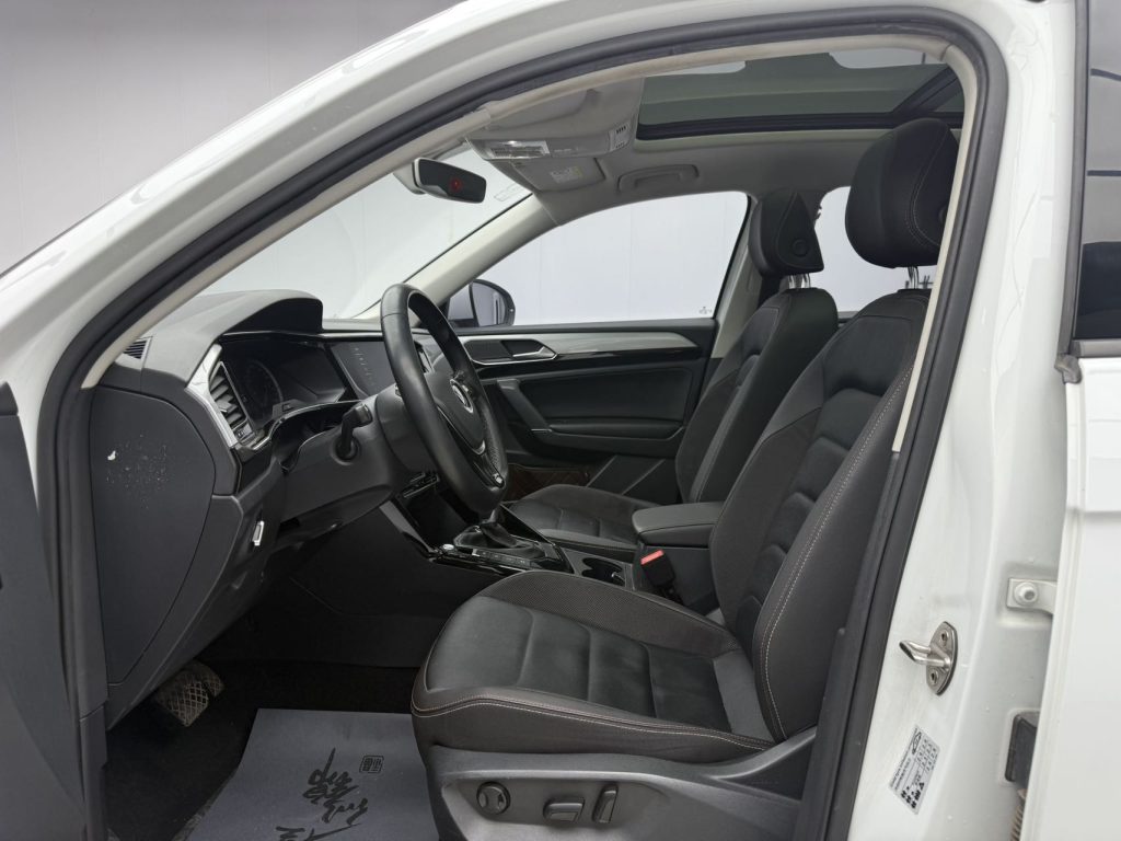 TAYRON 2022 280TSI Двухколесный привод Luxury Smart Connect Edition - Huishida Trading