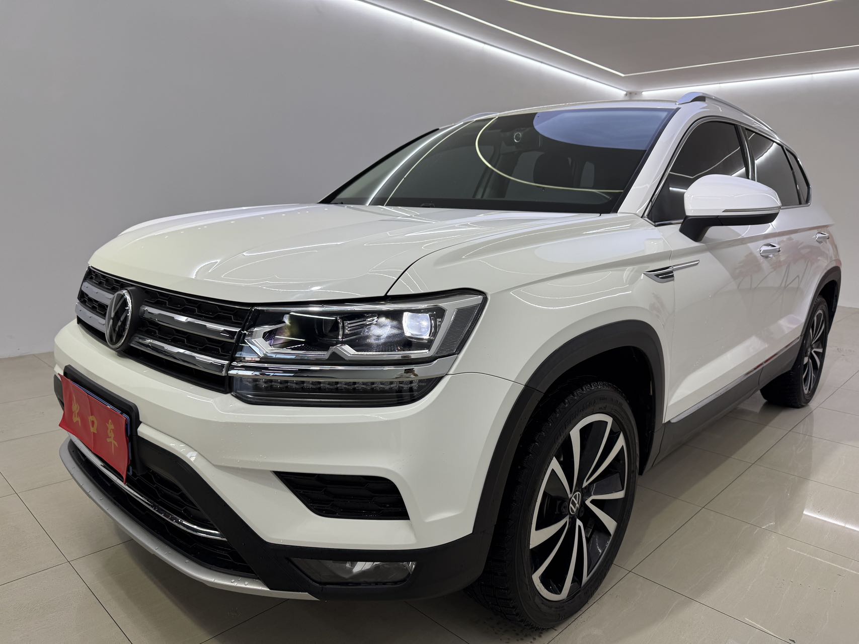 TAYRON 2022 330TSI All-Wheel Drive Luxury Edition