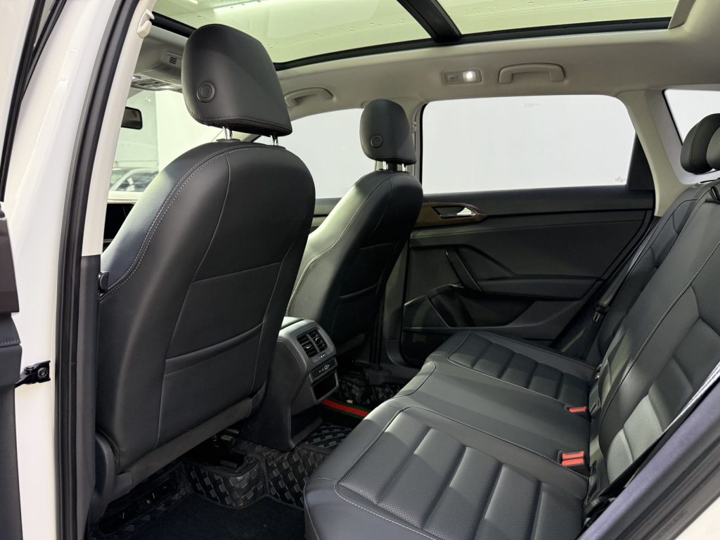 TAYRON 2022 330TSI All-Wheel Drive Luxury Edition - Huishida Trading