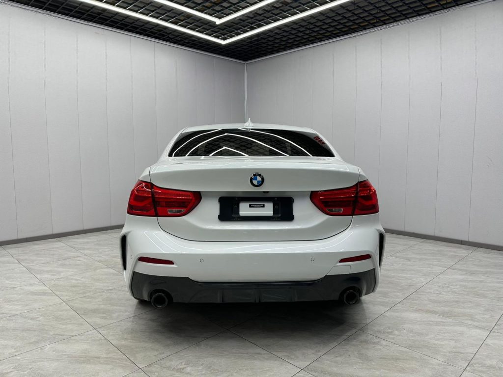 BMW 1 серии 2021 года с обновленным дизайном 120i M Sport Night Edition - Huishida Trading