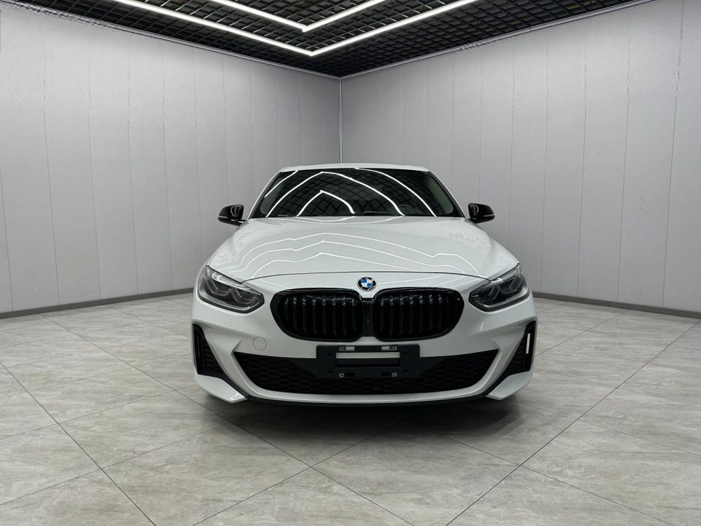 BMW 1 серии 2021 года с обновленным дизайном 120i M Sport Night Edition - Huishida Trading