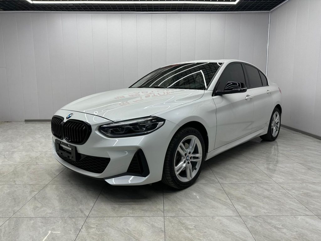 BMW 1 серии 2021 года с обновленным дизайном 120i M Sport Night Edition - Huishida Trading
