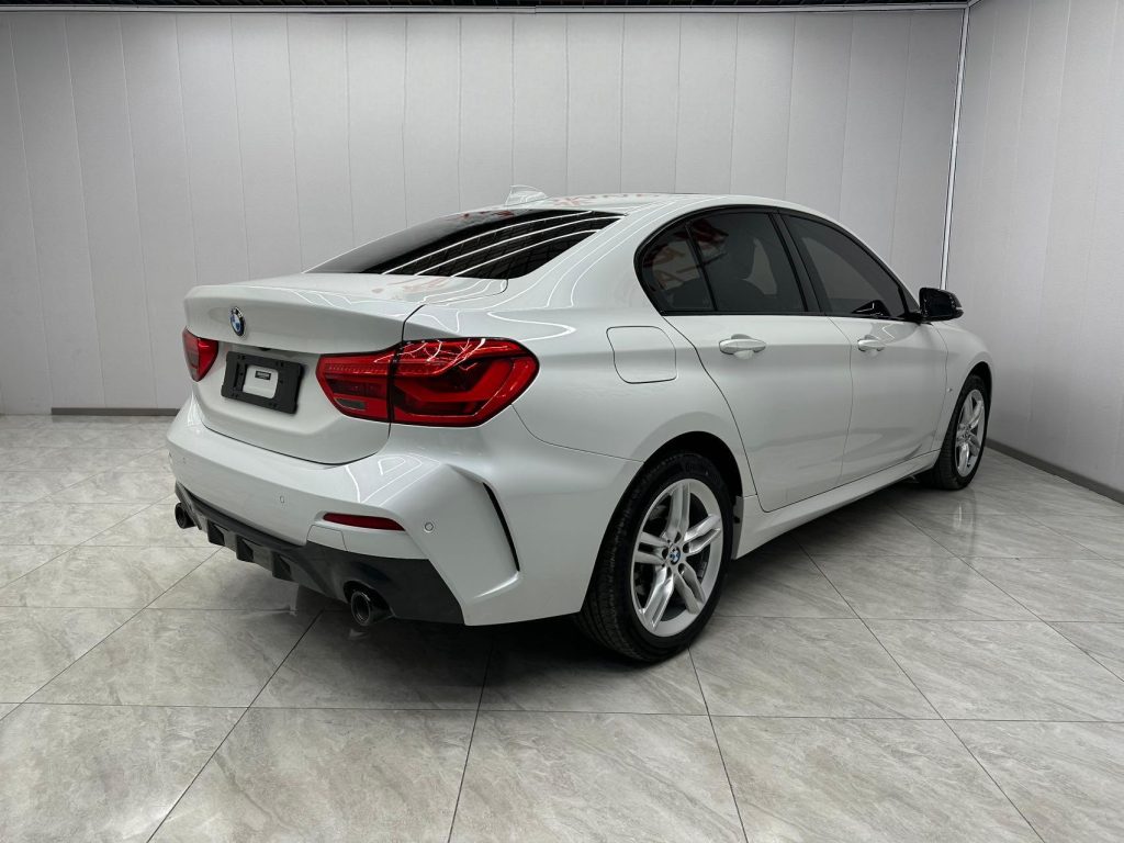 BMW 1 серии 2021 года с обновленным дизайном 120i M Sport Night Edition - Huishida Trading