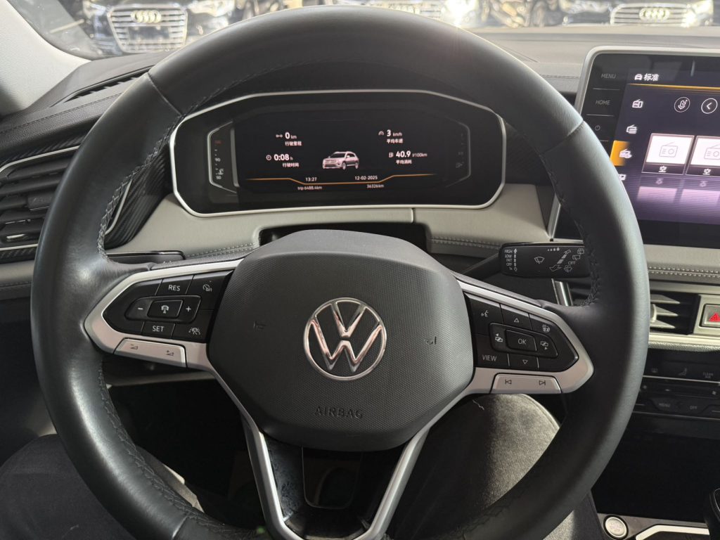 Volkswagen TAYRON 2023 280TSI Передний привод Luxury Plus Advanced Edition - Huishida Trading