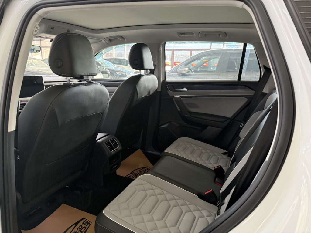 Volkswagen TAYRON 2023 280TSI Передний привод Luxury Plus Advanced Edition - Huishida Trading