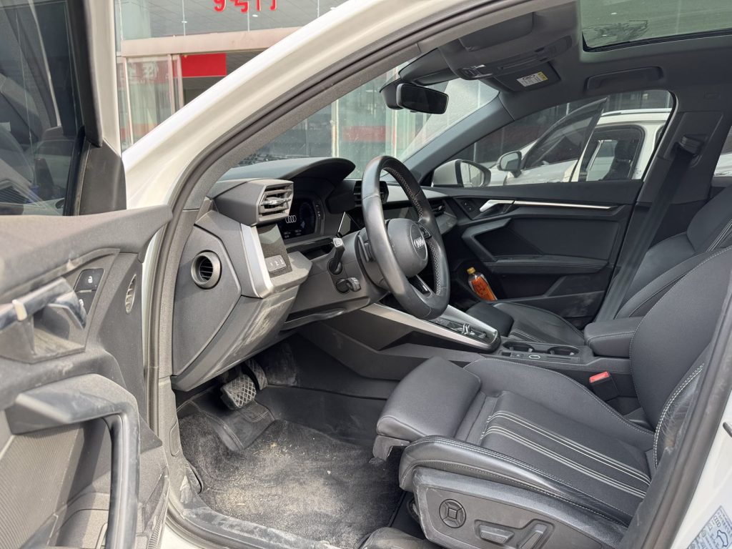 Audi A3 2021 A3L Limousine 35 TFSI Sportline - Huishida Trading