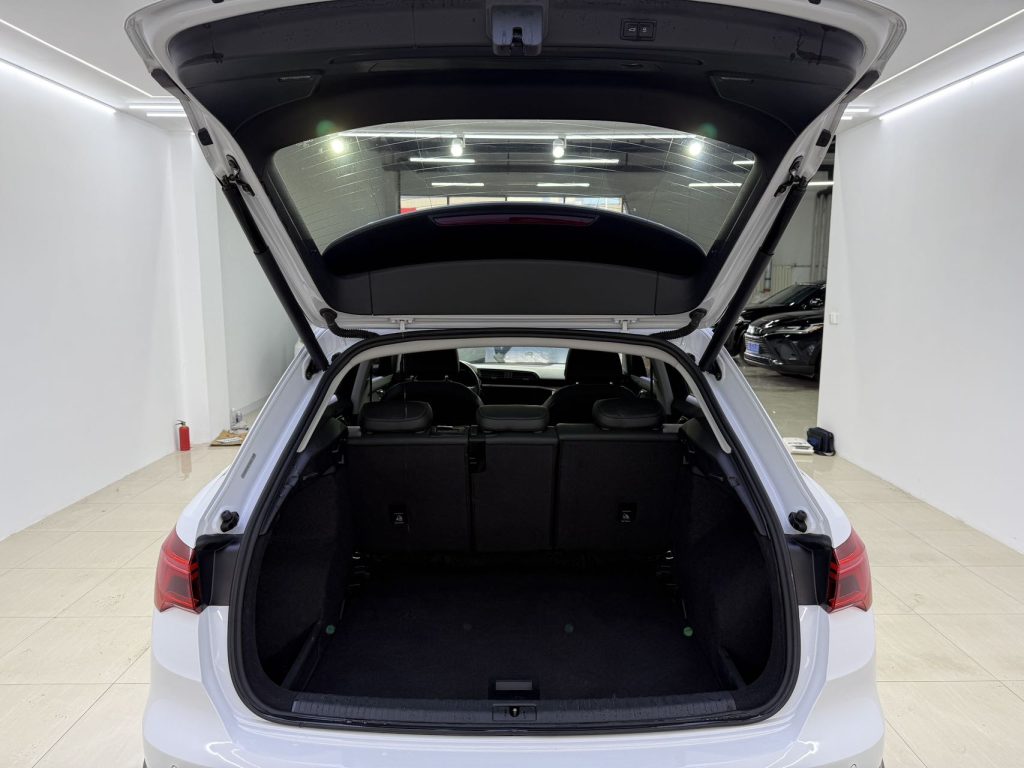 Audi Q3 2021 35 TFSI Sportline - Huishida Trading