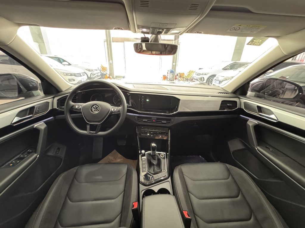 Volkswagen TAYRON 2022 280TSI Двухколесный привод Luxury Smart Connect Edition - Huishida Trading