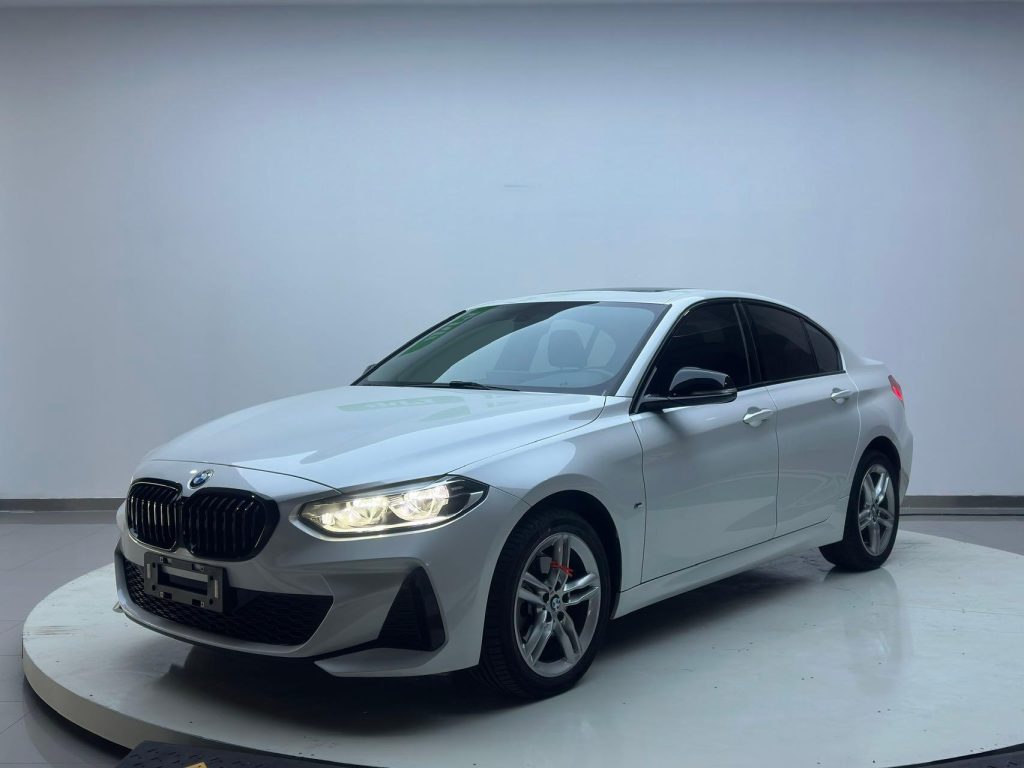 BMW 1 серии 2022 года 120i M Sport Night Edition - Huishida Trading