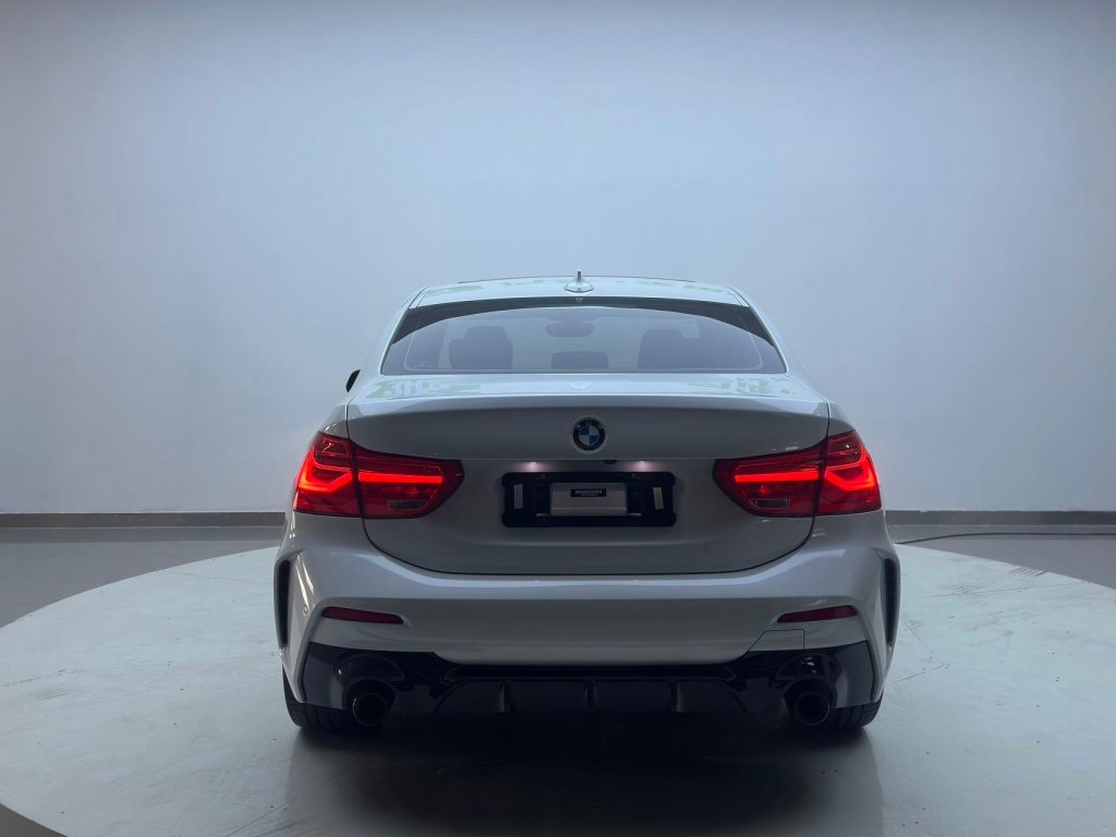 BMW 1 серии 2022 года 120i M Sport Night Edition - Huishida Trading