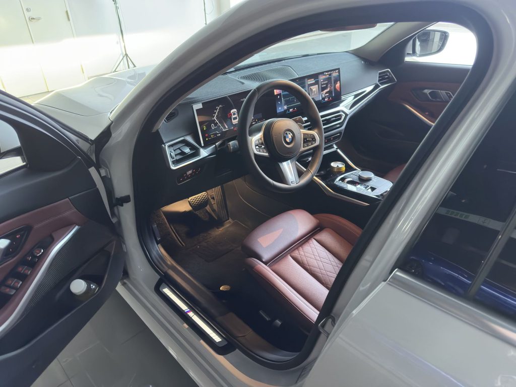 BMW 3 серии 2023 320Li M Sport Package - Huishida Trading