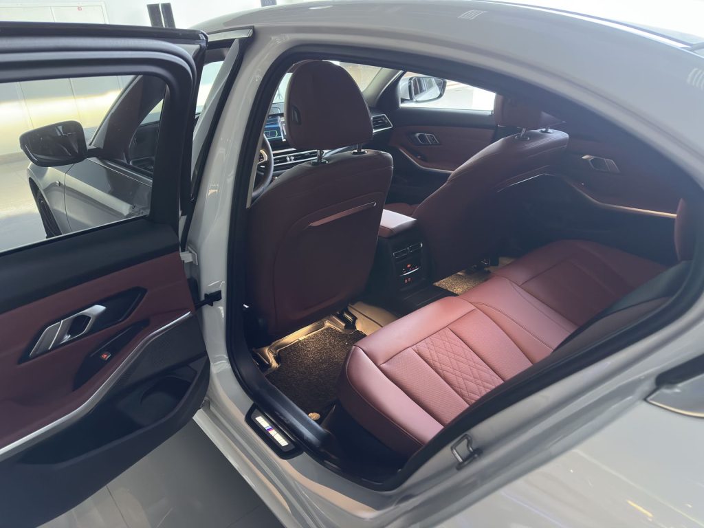 BMW 3 серии 2023 320Li M Sport Package - Huishida Trading