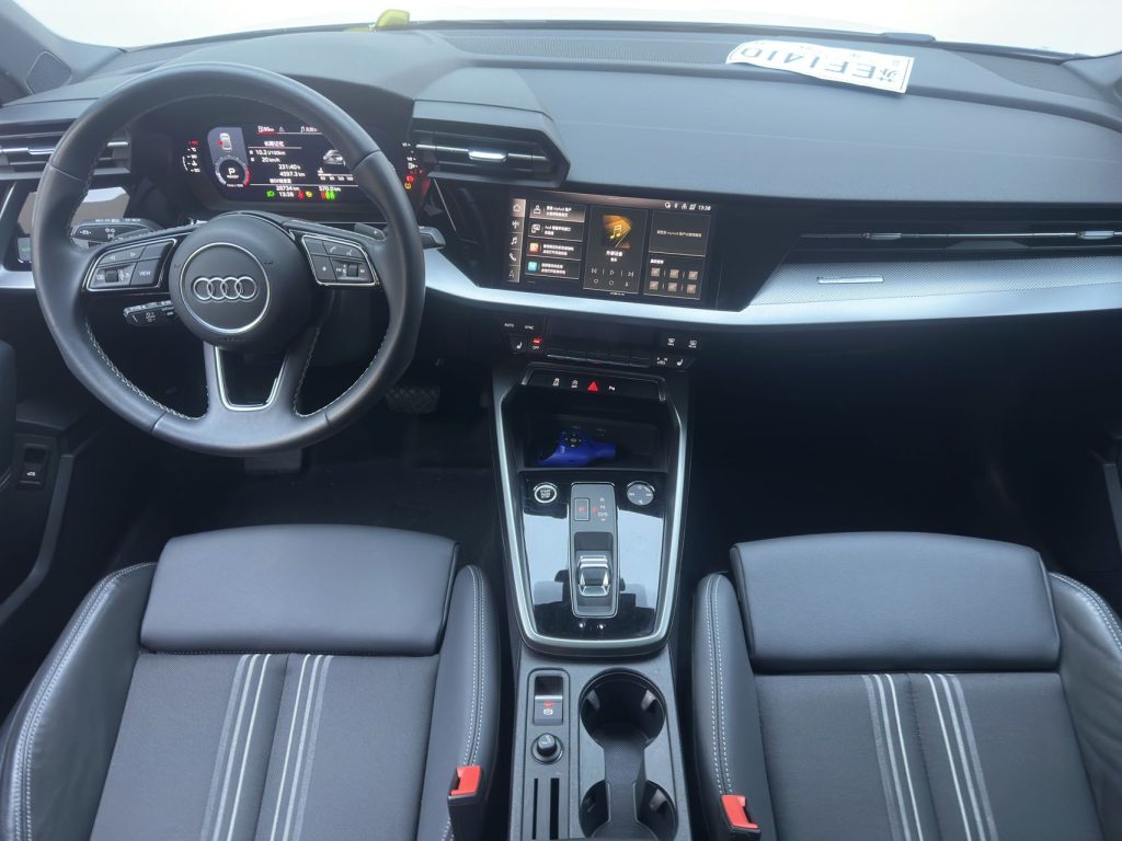 Audi A3 2022 года A3L Limousine 35 TFSI Sportline - Huishida Trading