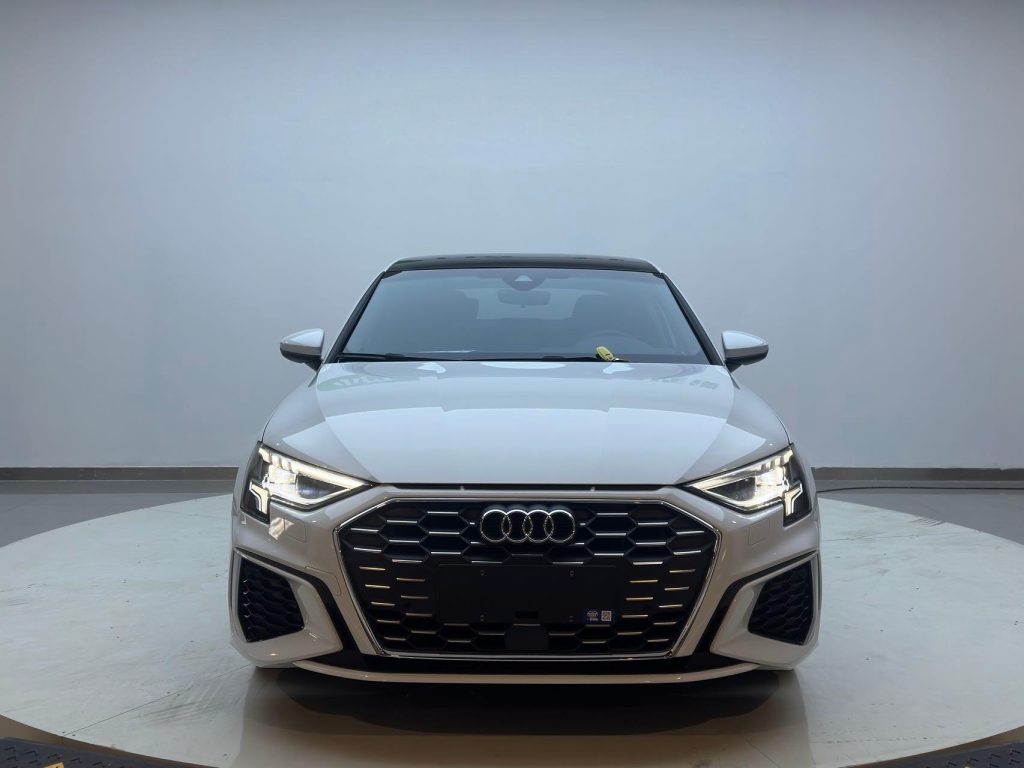 Audi A3 2022 года A3L Limousine 35 TFSI Sportline - Huishida Trading