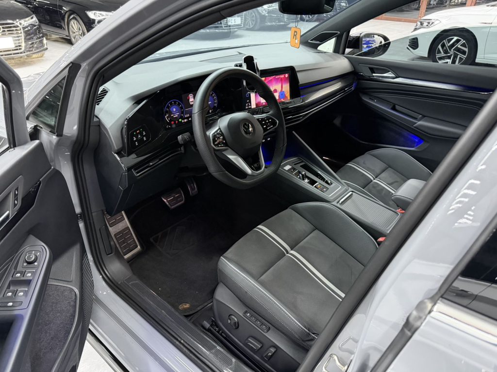 Volkswagen Golf 2023 Facelift 280TSI DSG R-Line - Huishida Trading