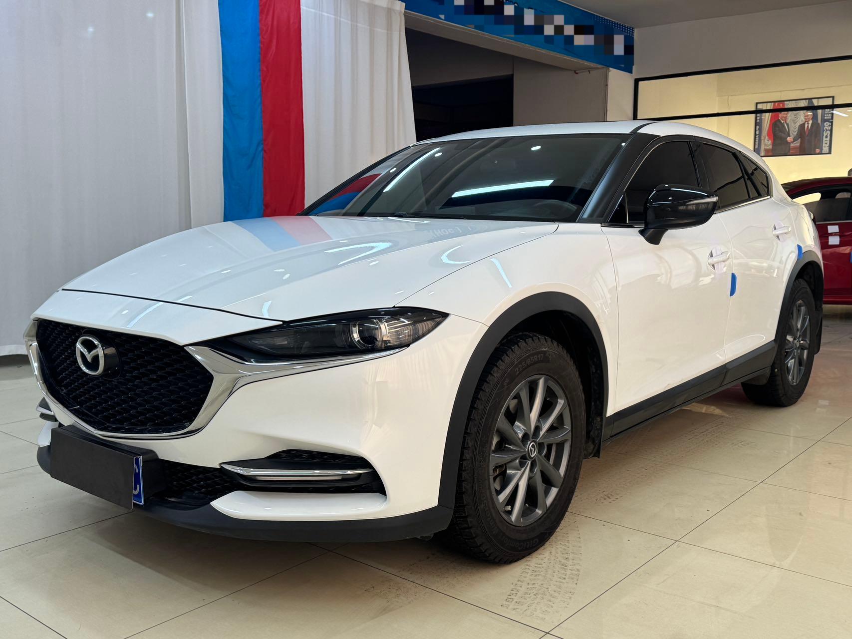 Mazda CX-4 2021 года  2,0 л  Автоматическая коробка передач  Передний привод  Skyactiv Dynamic Edition