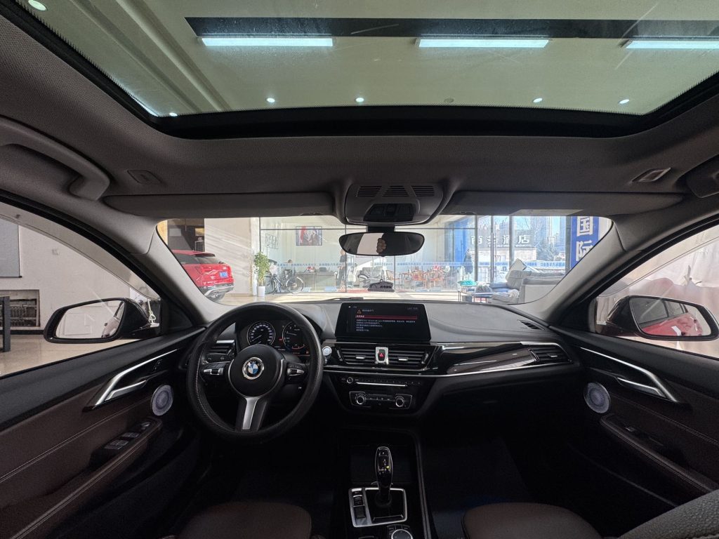 BMW 1 серии 2021 года с обновленным дизайном 120i M Sport Edition - Huishida Trading