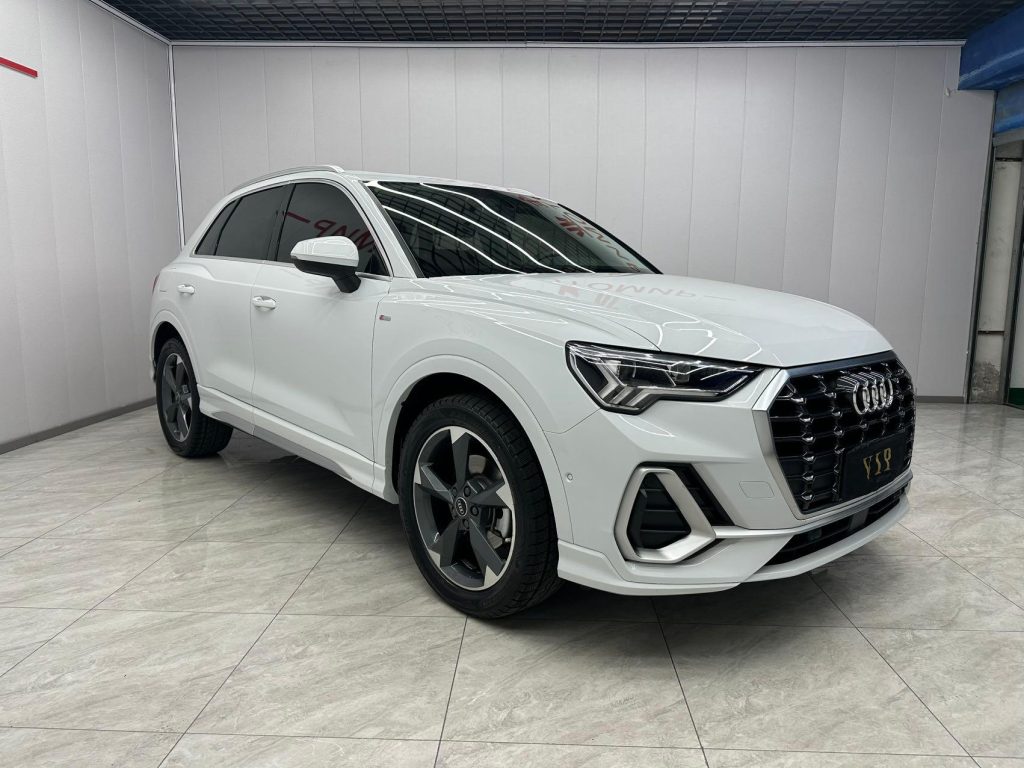 Audi Q3 2022 Model 35 TFSI Sportline - Huishida Trading