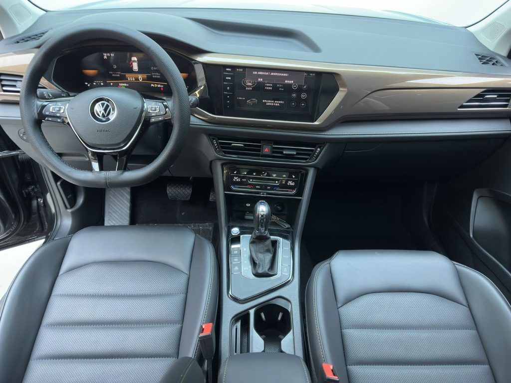 Volkswagen Tharu 2022 280TSI с передним приводом, версия Luxury Edition - Huishida Trading