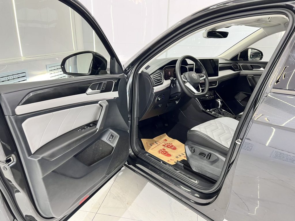 Volkswagen TAYRON 2023 280TSI Передний привод Luxury Plus Advanced Edition - Huishida Trading