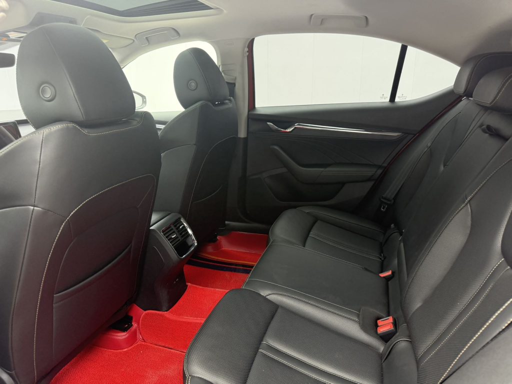 SKODA Octavia PRO 2021 модельный год PRO TSI280 DSG Prestige Edition - Huishida Trading