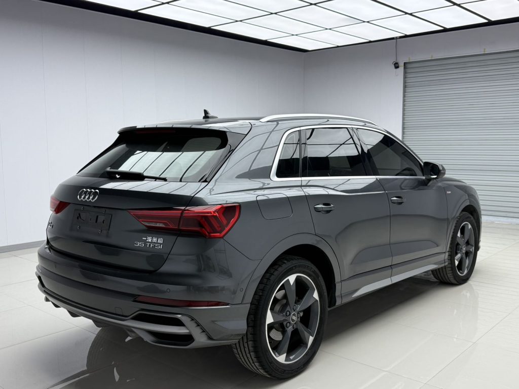 Audi Q3 2023 35 TFSI Sportline (1.4T) - Huishida Trading