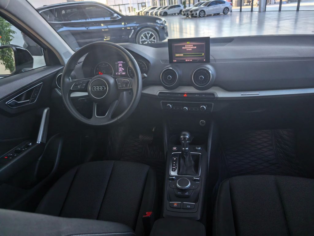 Audi Q2L 2021 года 35 TFSI Progressive Dynamic Edition - Huishida Trading