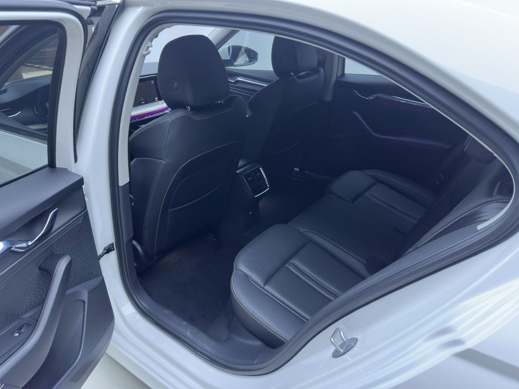 ŠKODA Octavia 2022 PRO TSI280 Luxury Edition - Huishida Trading