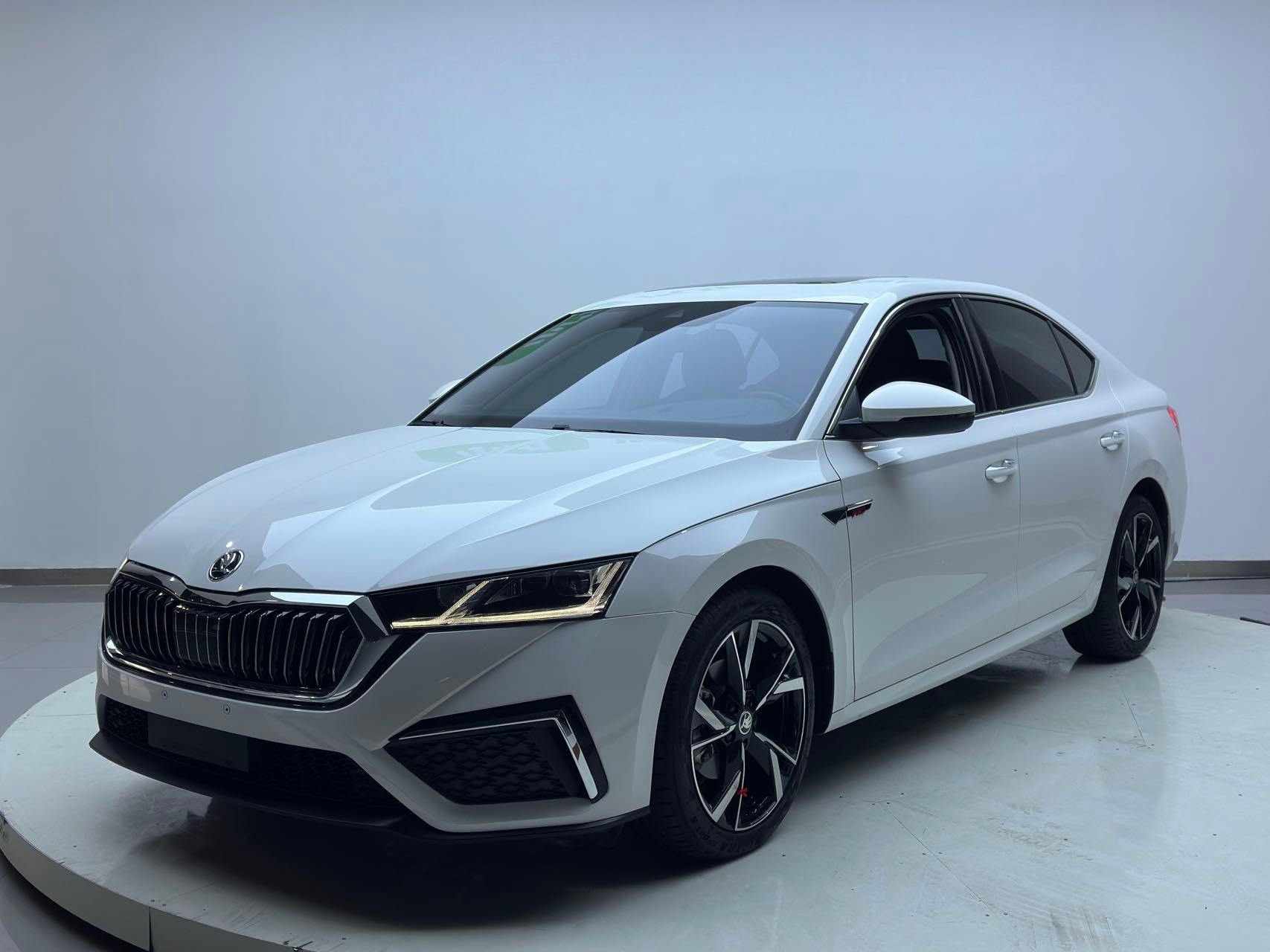 ŠKODA Octavia  2022 PRO TSI280 Luxury Edition