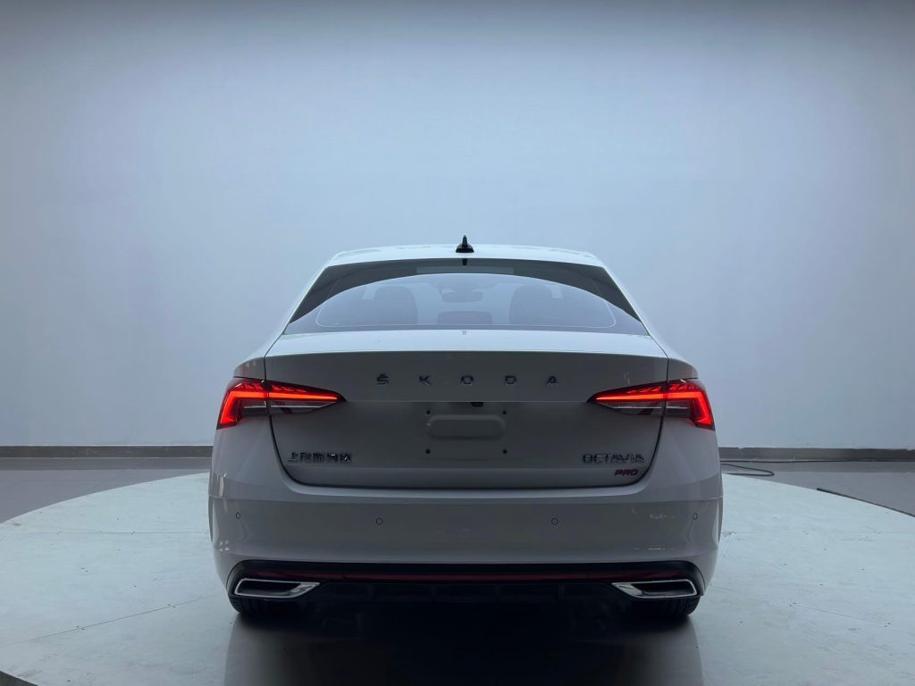 ŠKODA Octavia 2022 PRO TSI280 Luxury Edition - Huishida Trading