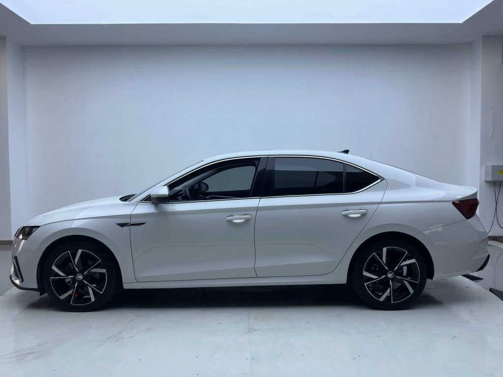 ŠKODA Octavia 2022 PRO TSI280 Luxury Edition - Huishida Trading