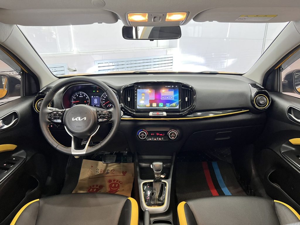 KIA KX1 Модель 2021 года, 1,4 л, CVT, версия с люком - Huishida Trading