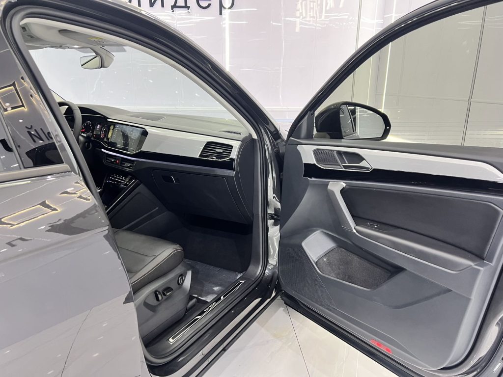 Volkswagen TAYRON 2022 280TSI 2WD Luxury Smart Connect Edition - Huishida Trading