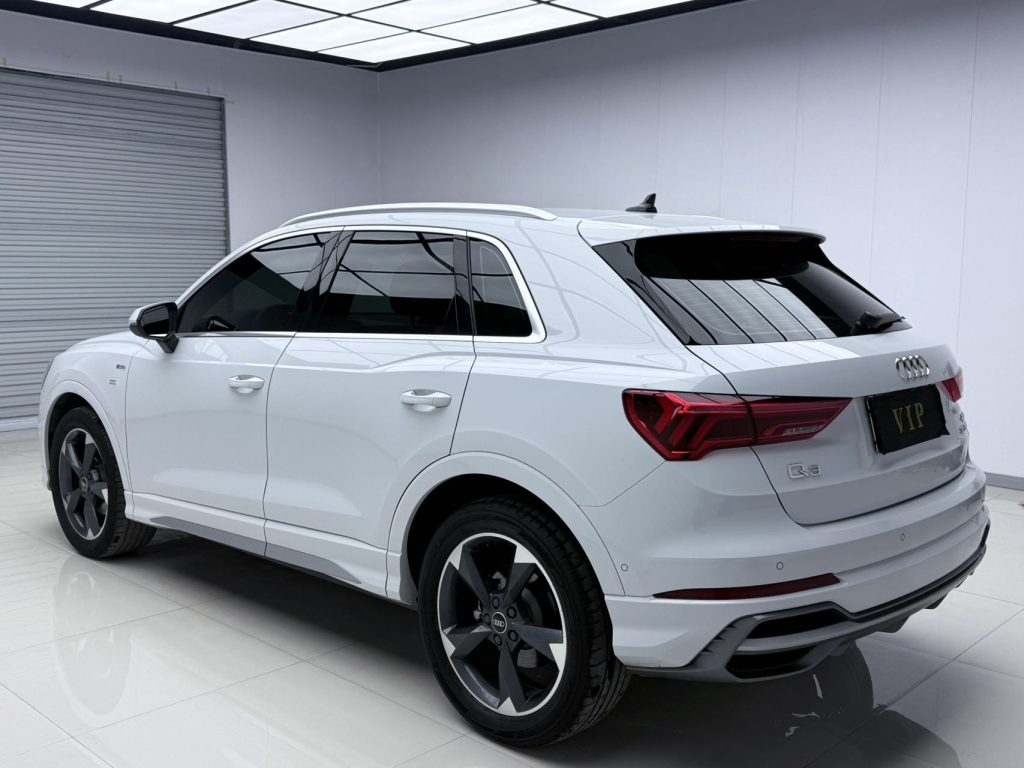 Audi Q3 2023 35 TFSI Sportline (1.4T) - Huishida Trading