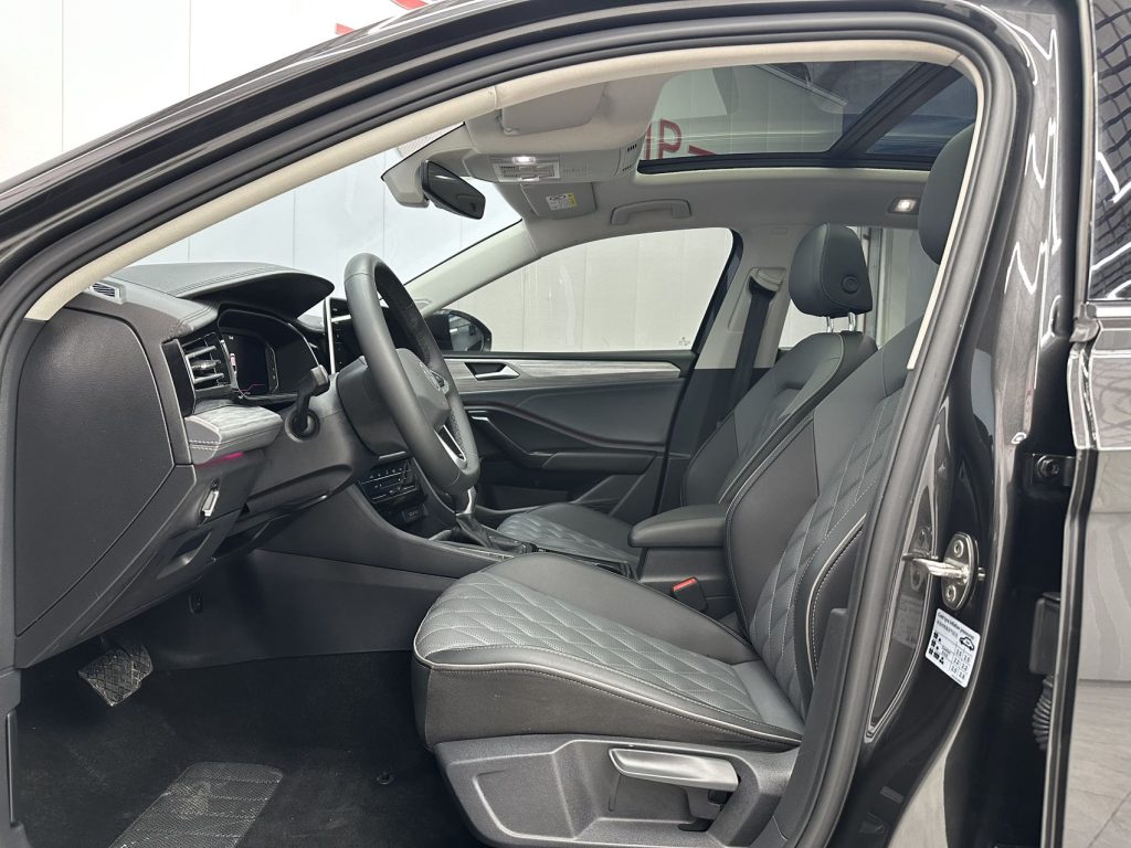 Volkswagen 2023 года 280TSI DSG Superior Edition - Huishida Trading